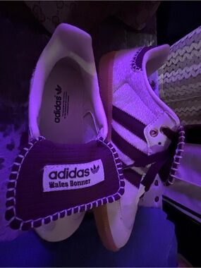 adidaso Wales Bonner Kids Sneakers in burgundy and cream